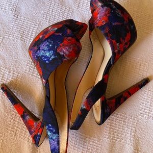 Like New Jessica Simpson floral platform h…